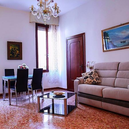 Appartamento Dei Frari Venice Luaran gambar