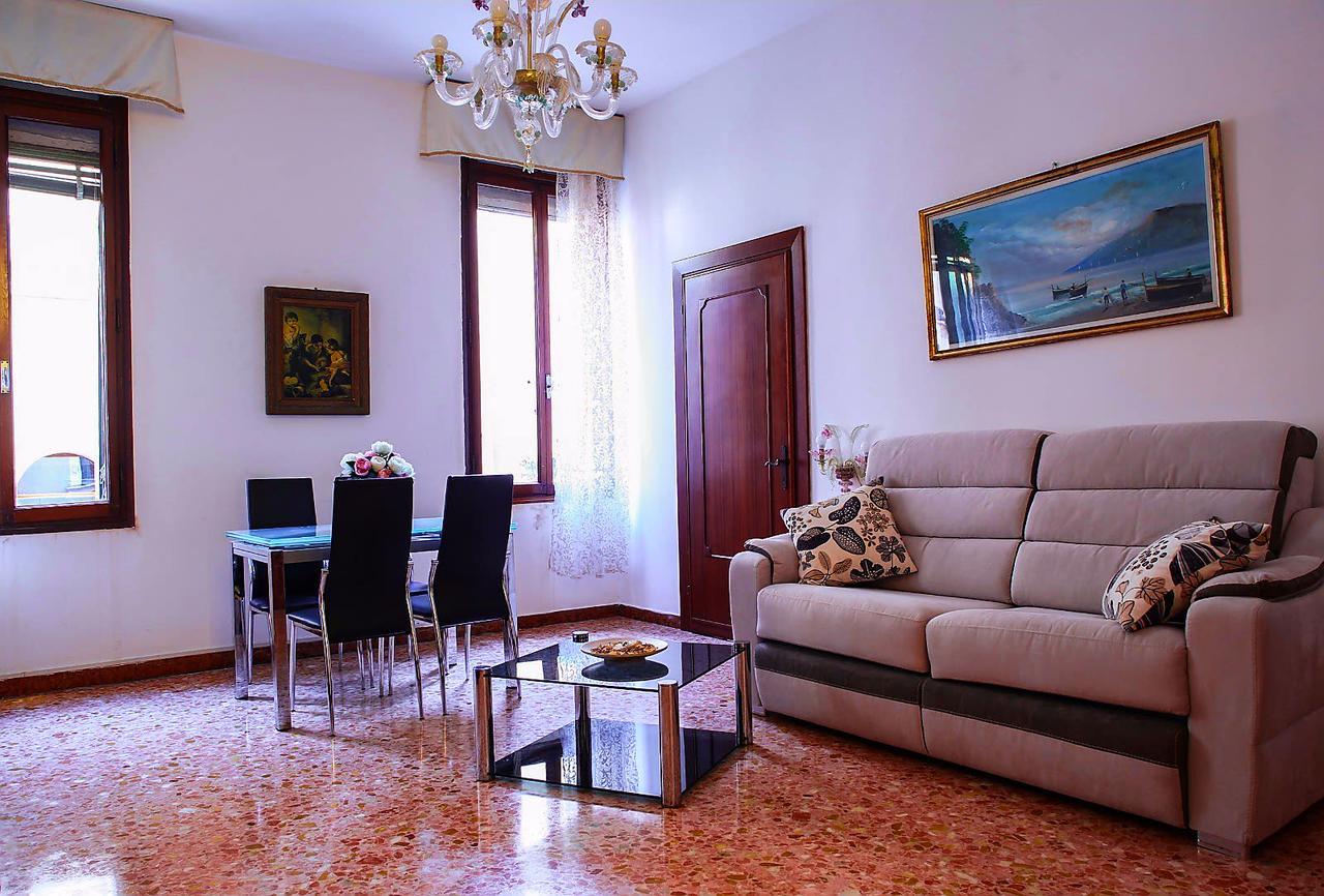 Appartamento Dei Frari Venice Luaran gambar
