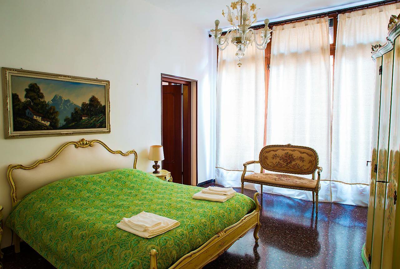 Appartamento Dei Frari Venice Luaran gambar